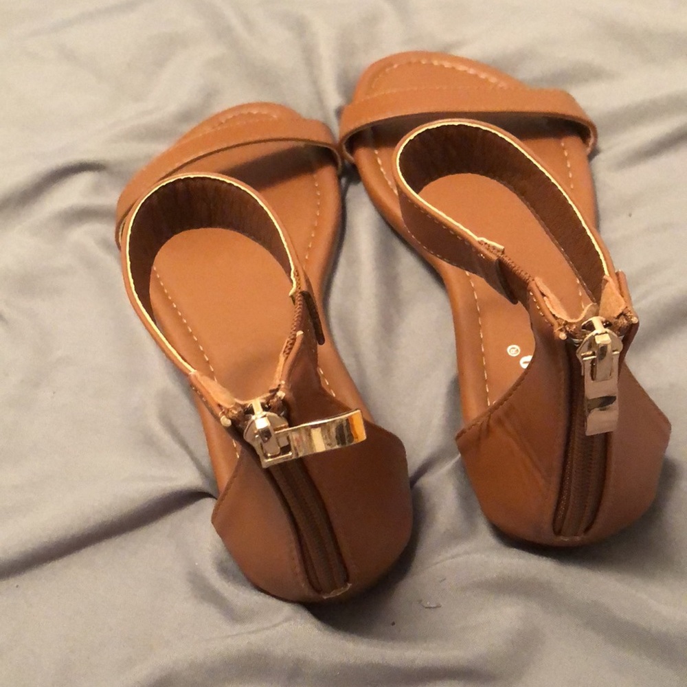 Sandals - Picture 4 of 4